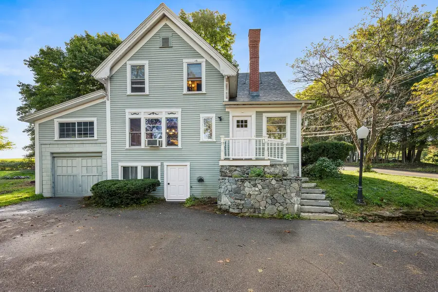 161 Pleasant St, Lunenburg, MA 01462 - #2