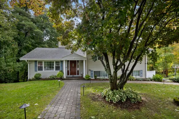 8 Patley Rd, North Reading, MA 01864