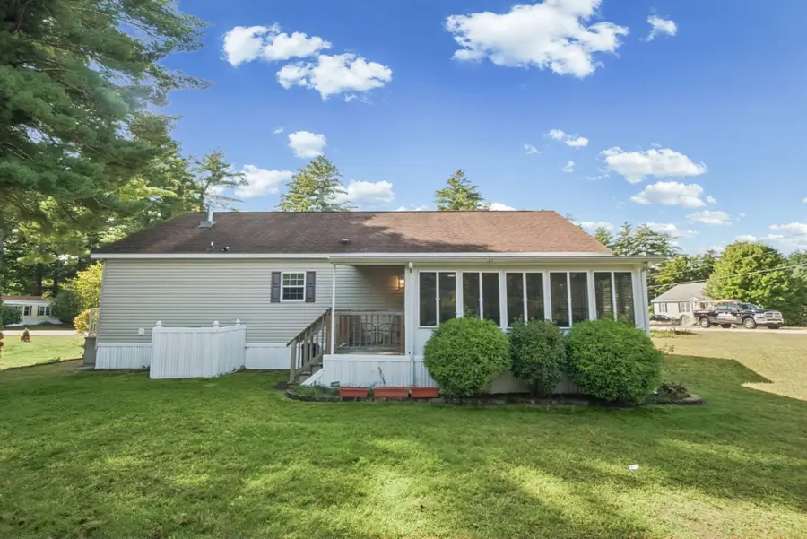 2 Hawthorne Ln, Nashua, NH 03062 - #2