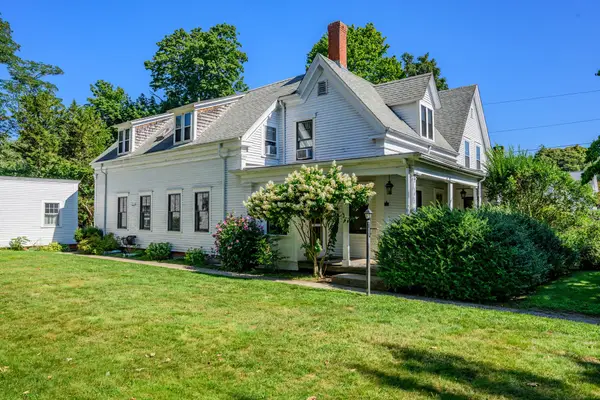 340 Main St #1, Barnstable, MA 02632