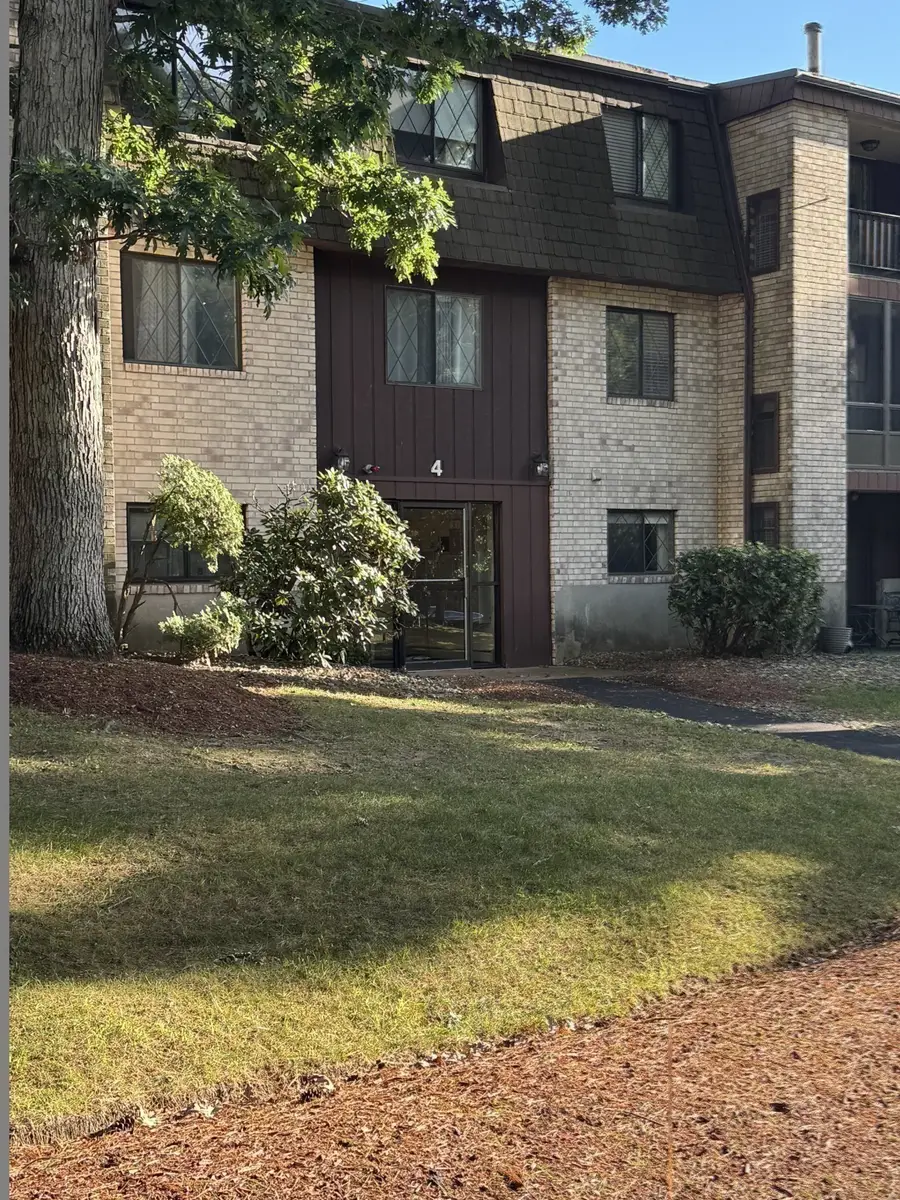 4 Greenbriar Drive #102, North Reading, MA 01864 - #2
