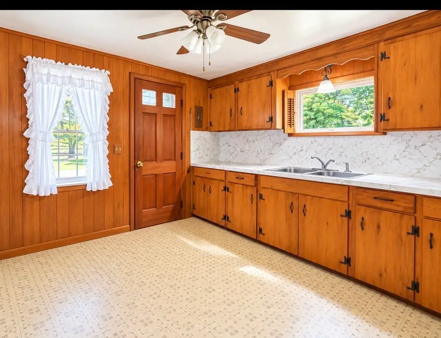 17 Prince St, North Attleboro, MA 02760 - #2