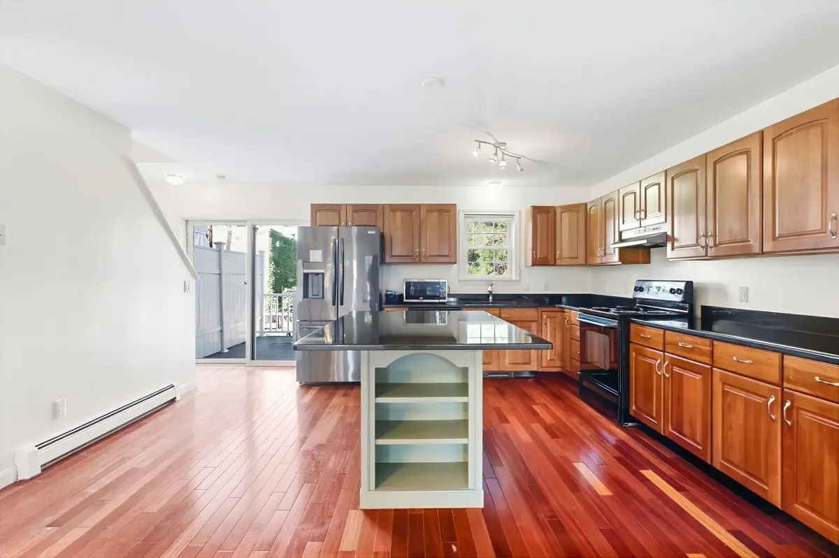 174 Everett St, Boston, MA 02128 - #1