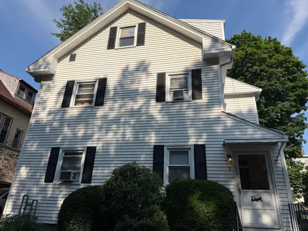 9 Wachusett St, Worcester, MA 01609