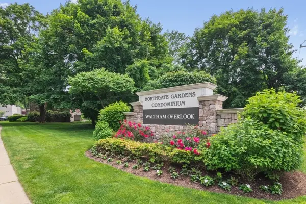 56 Jacqueline Rd #8, Waltham, MA 02452