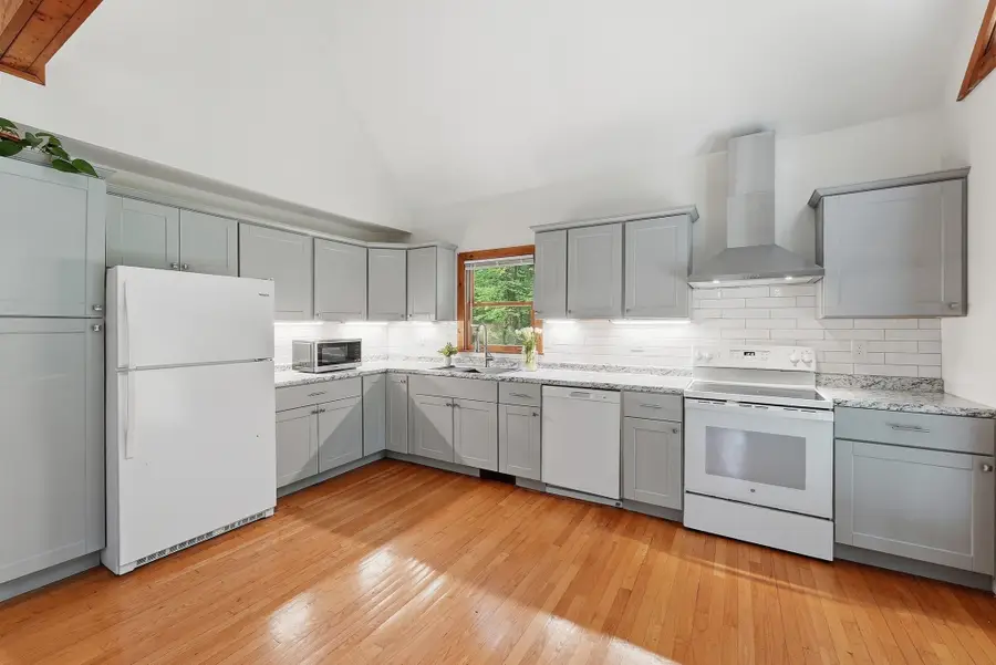 4 Jackson Hill Rd, Leverett, MA 01054 - #3