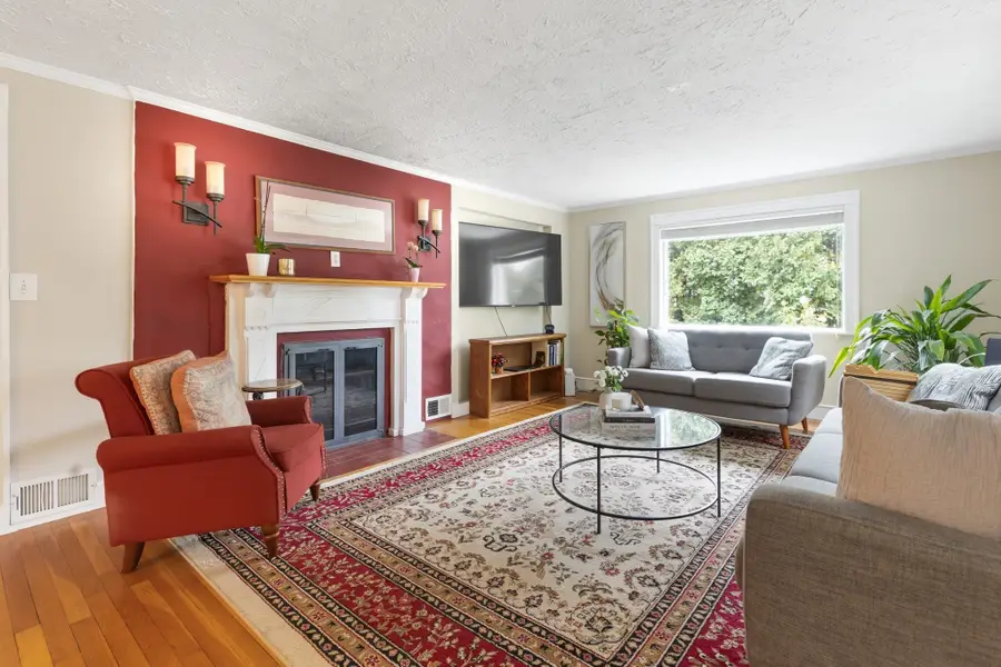 37 Winter St, Wayland, MA 01778 - #2