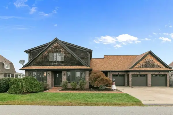 68 Seaview Ave, Swansea, MA 02777