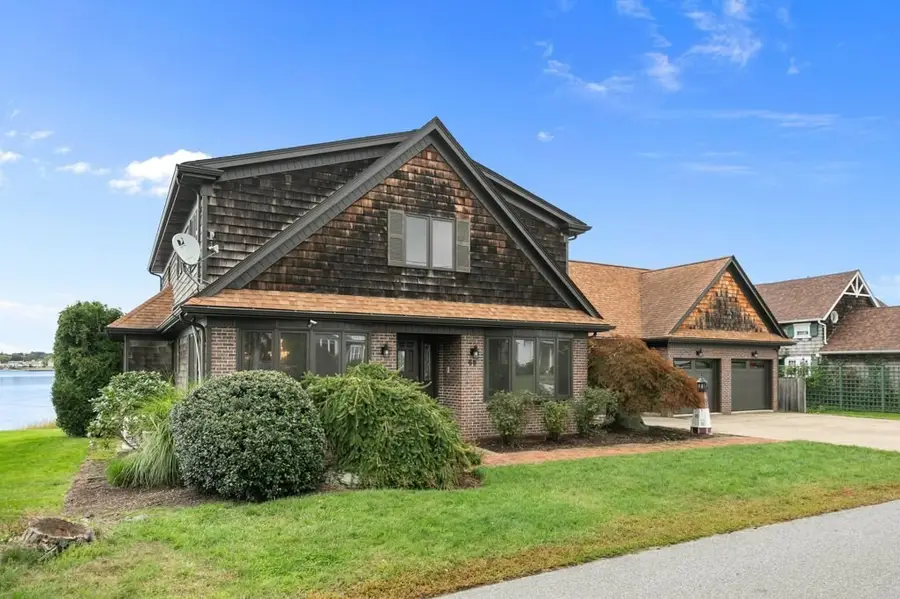 68 Seaview Ave, Swansea, MA 02777 - #2