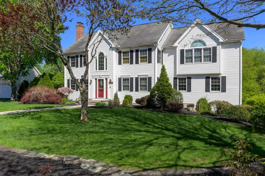 49 Fieldstone Dr, Gardner, MA 01440 - #2