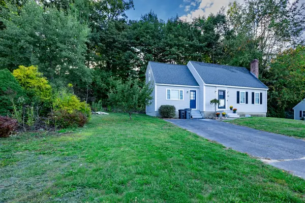 25 Bear Hill Rd, Gardner, MA 01440