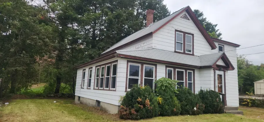 4 Cross St, Millbury, MA 01560 - #2