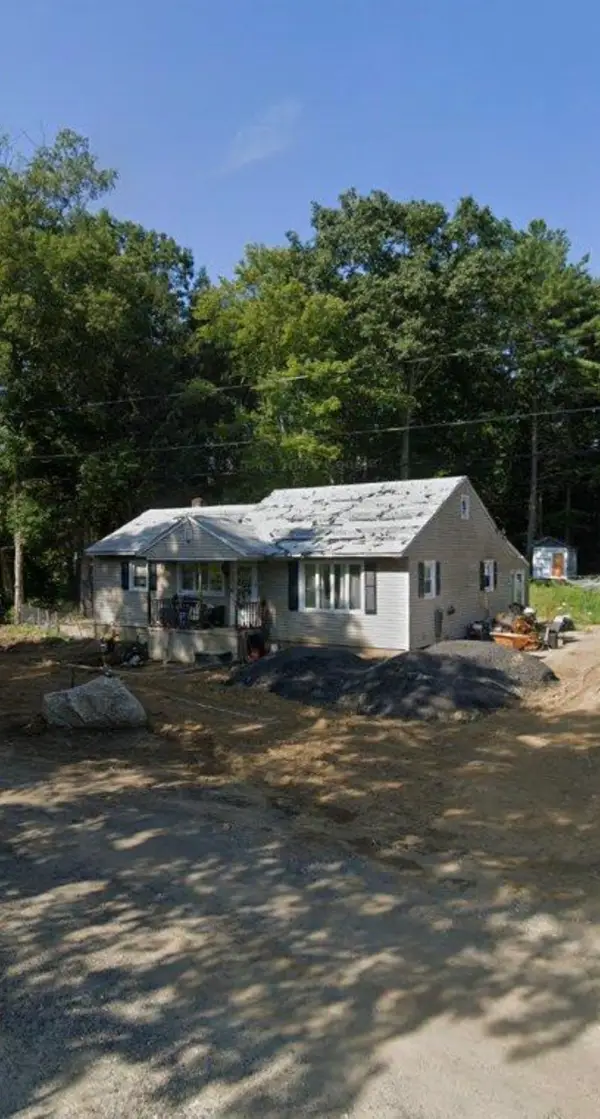 28 Lyric St, Pittsfield, MA 01201