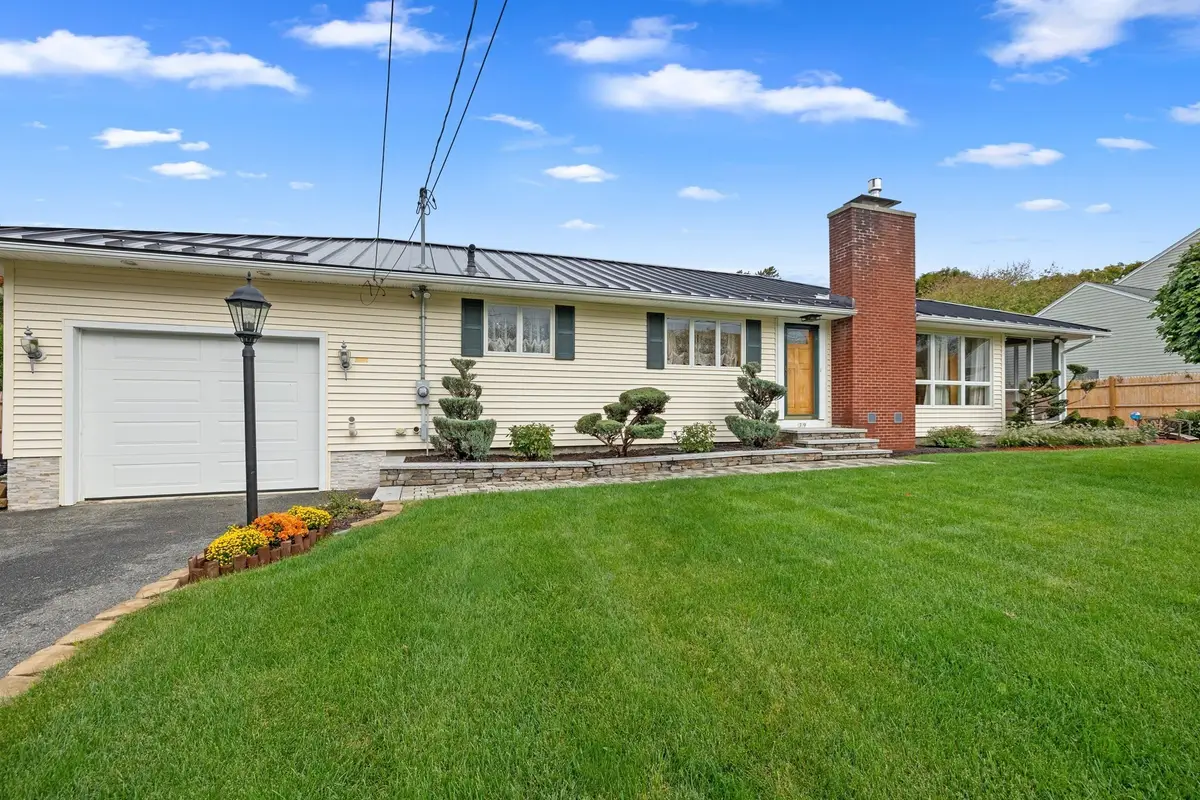 39 Adams Ave, North Andover, MA 01845 - #1