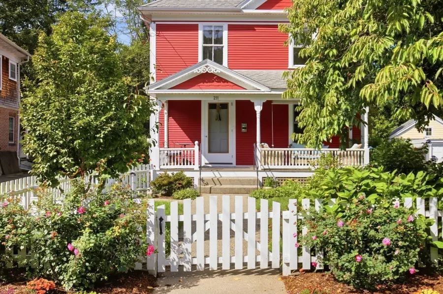 211 Crescent St, Northampton, MA 01060 - #2