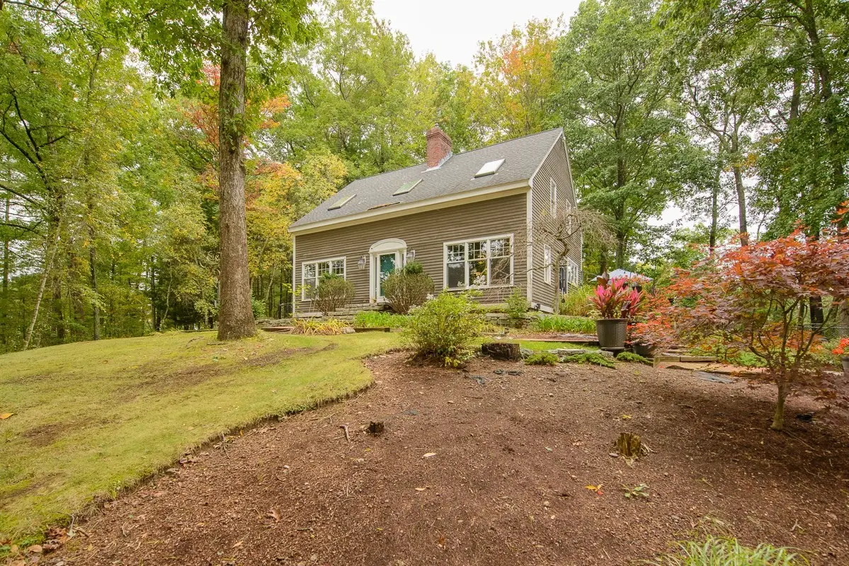 79 Hollis St, Dunstable, MA 01827 - #1