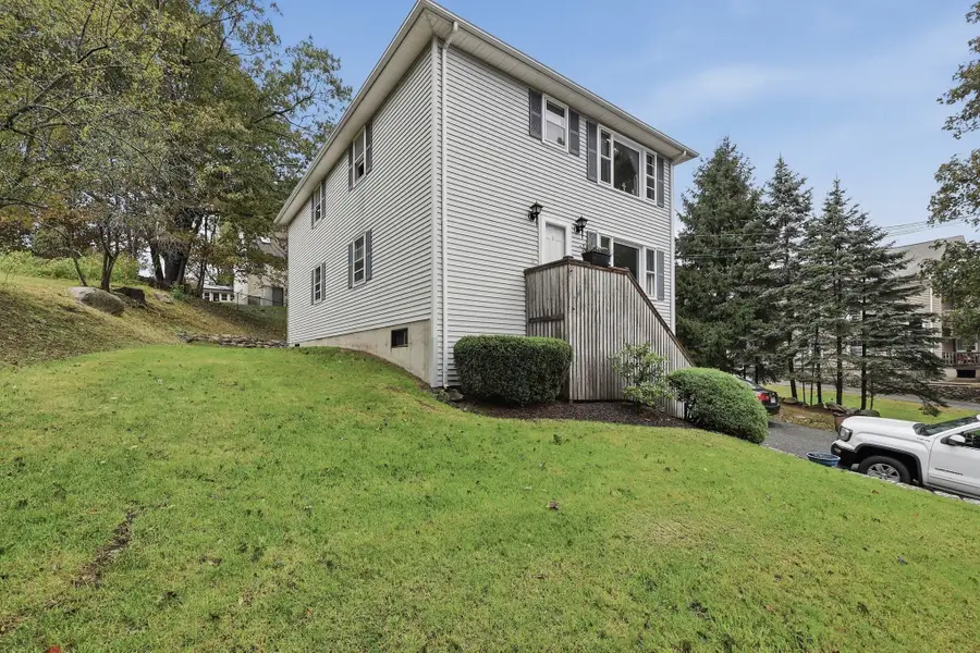 4 Third Avenue, Dudley, MA 01571 - #2
