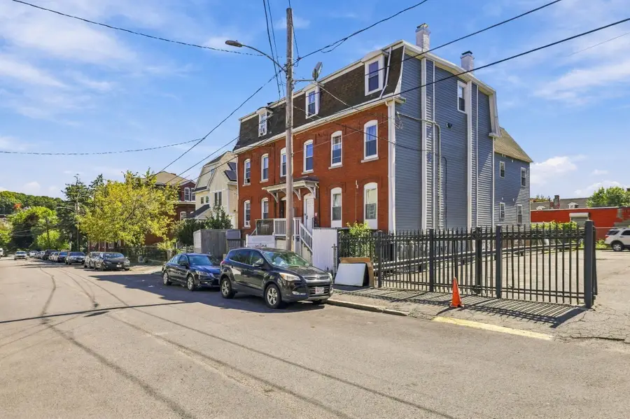 42 Summer Street, Lawrence, MA 01840 - #3