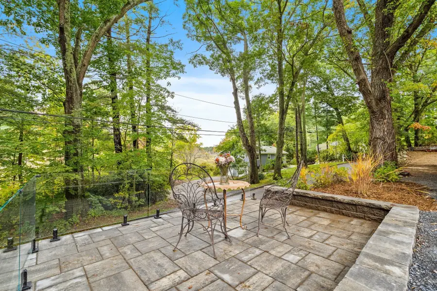 10 Noonhill Rd, Medfield, MA 02052 - #2