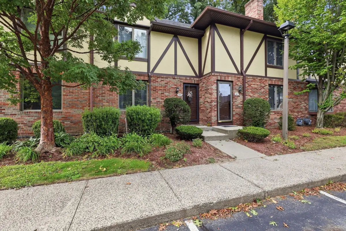 18 Mansion Woods Dr #C, Agawam, MA 01001 - #1