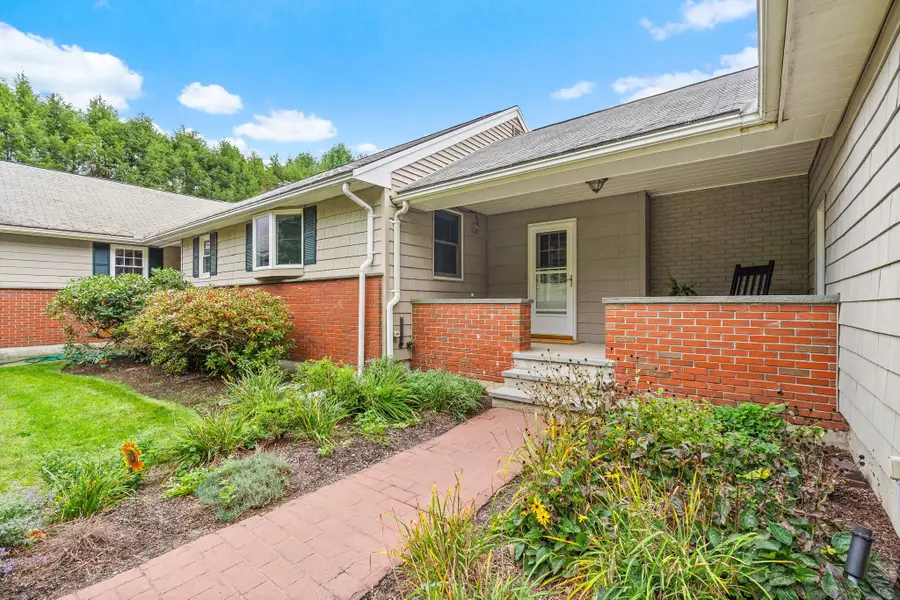 272 Mill St, Holliston, MA 01746 - #2