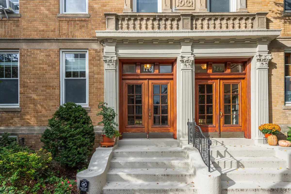 126 Sewall St #A, Brookline, MA 02446 - #1