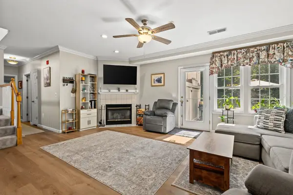 317 Tilden Commons Lane #317, Braintree, MA 02184