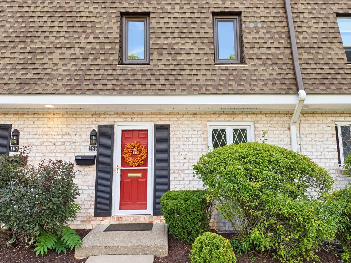 185 Porter Lake Dr #185, Springfield, MA 01106 - #1