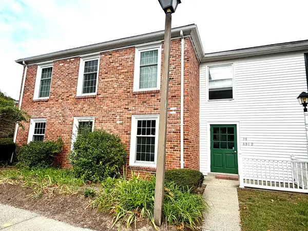 38 Yorktown Drive #A, Springfield, MA 01108
