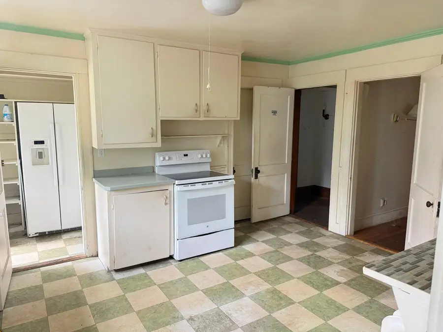 57L Benvenue St, Wellesley, MA 02482 - #3