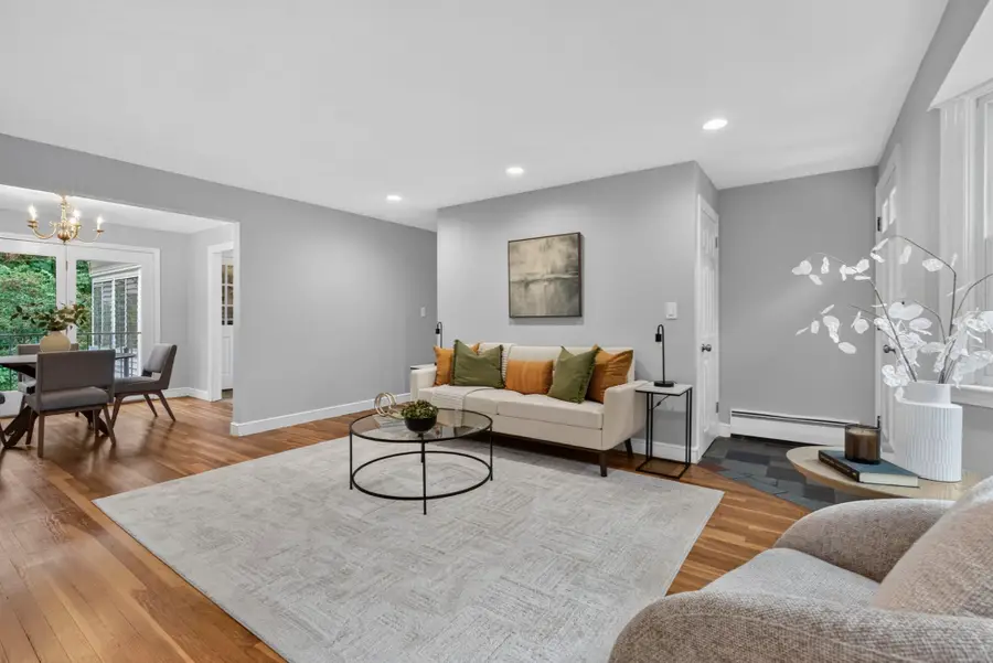 25 Gray Ter, Bedford, MA 01730 - #3