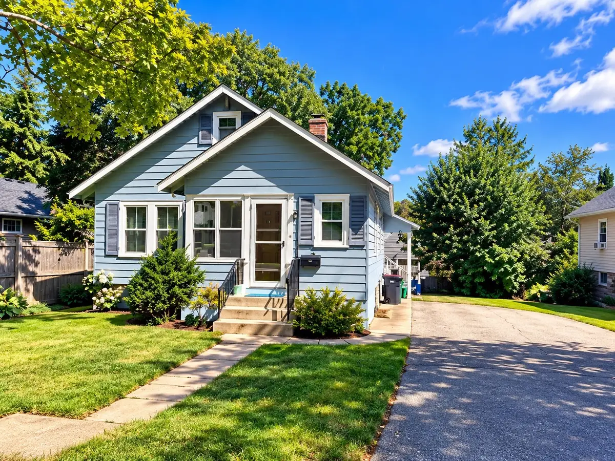 18 Blue Bell Road, Worcester, MA 01606 - #1