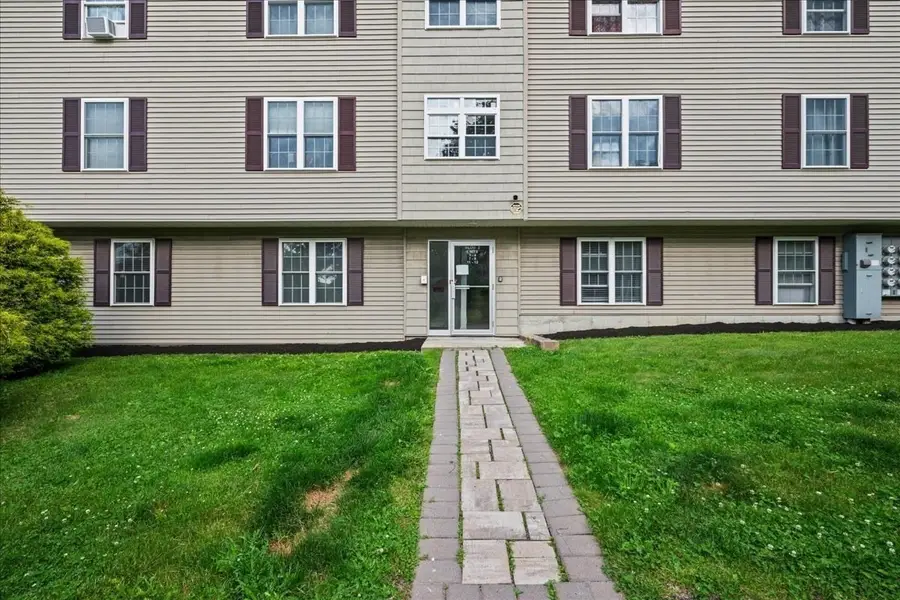 1 Hatfield St #5, Worcester, MA 01604 - #3