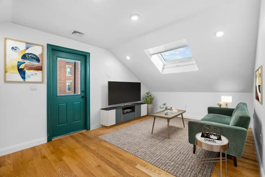 1-3 Howard Pl #B, Boston, MA 02125 - #2