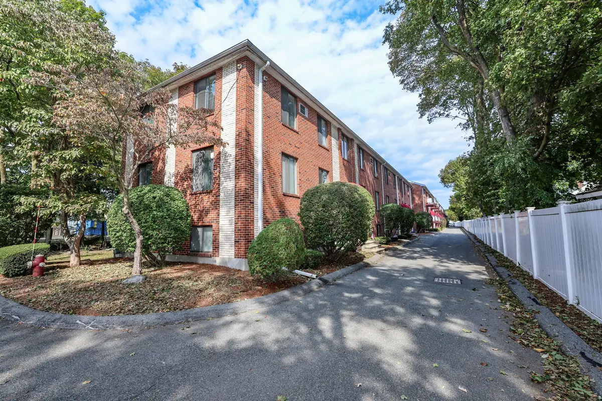3 Richardson St. #B4, Wakefield, MA 01880 - #1
