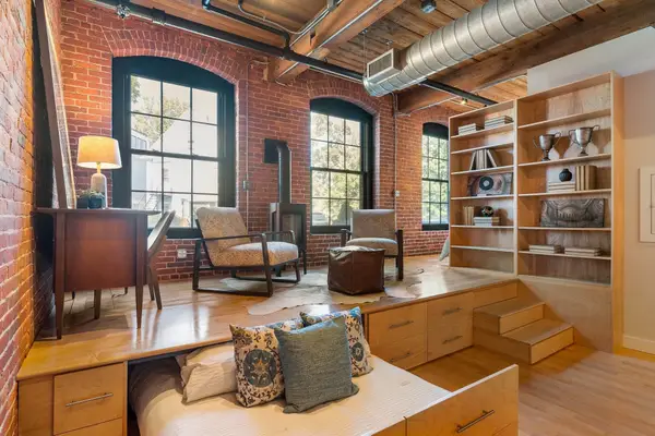 1 Tannery Brook Row #1E, Somerville, MA 02144