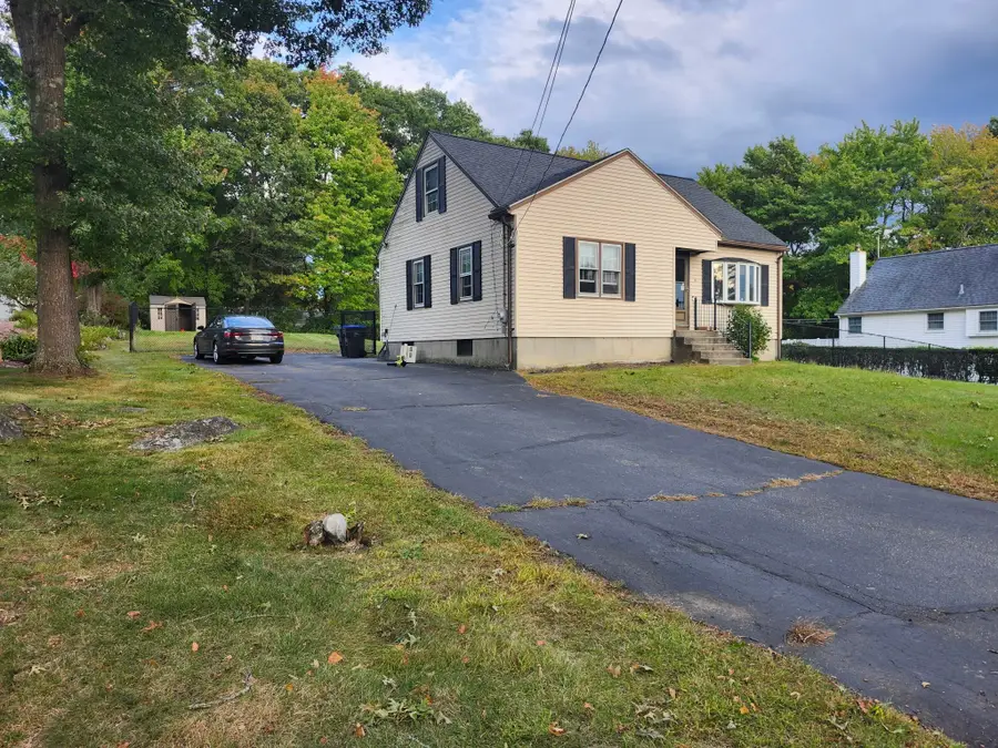 4 Westview Ave, Millbury, MA 01527 - #2