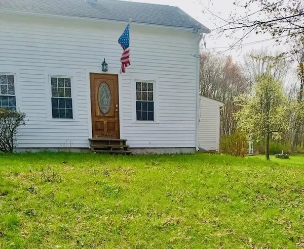 14 Sibley St, Grafton, MA 01519