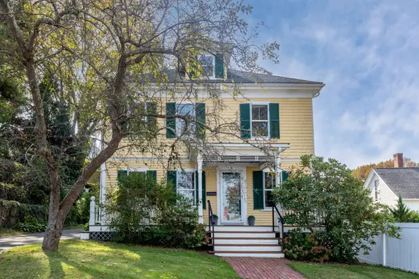1 Sagamore St, Plymouth, MA 02360