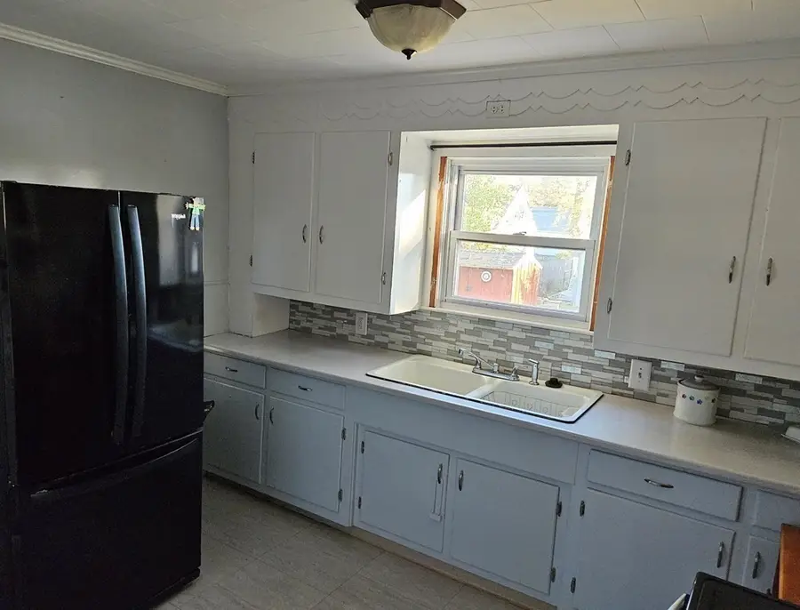 27 Stocker, Springfield, MA 01129 - #2
