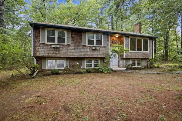 707 Mayflower St, Duxbury, MA 02332