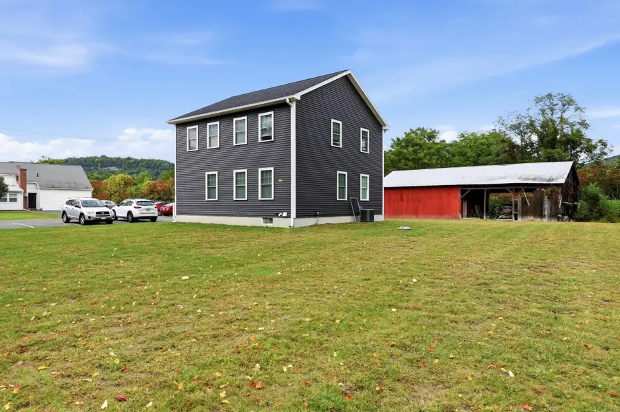 124 S Silver Lane, Sunderland, MA 01375 - #3