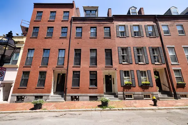 16 Temple Street, Boston, MA 02114