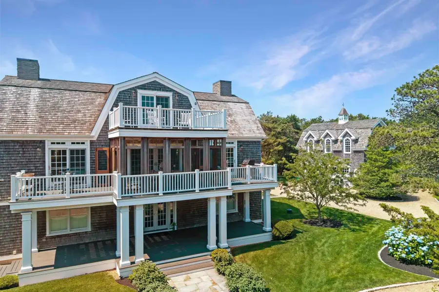 8 Beach Plum Mdws, Edgartown, MA 02539 - #3