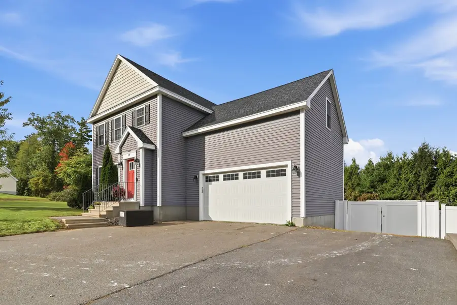 97 Sawtelle Rd, Leominster, MA 01453 - #3
