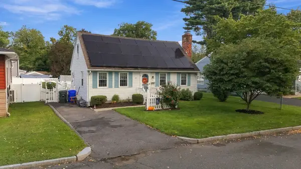 24 Sedgelia Street, Springfield, MA 01104