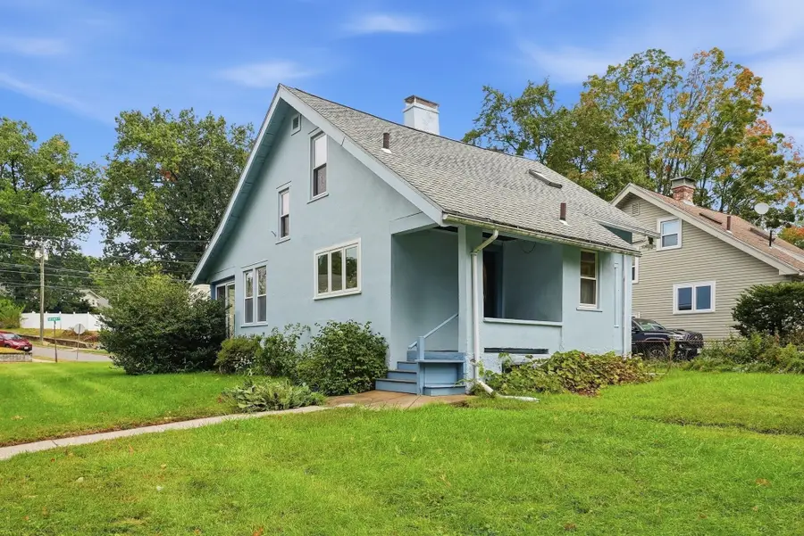 102 Tiffany St, Springfield, MA 01108 - #3