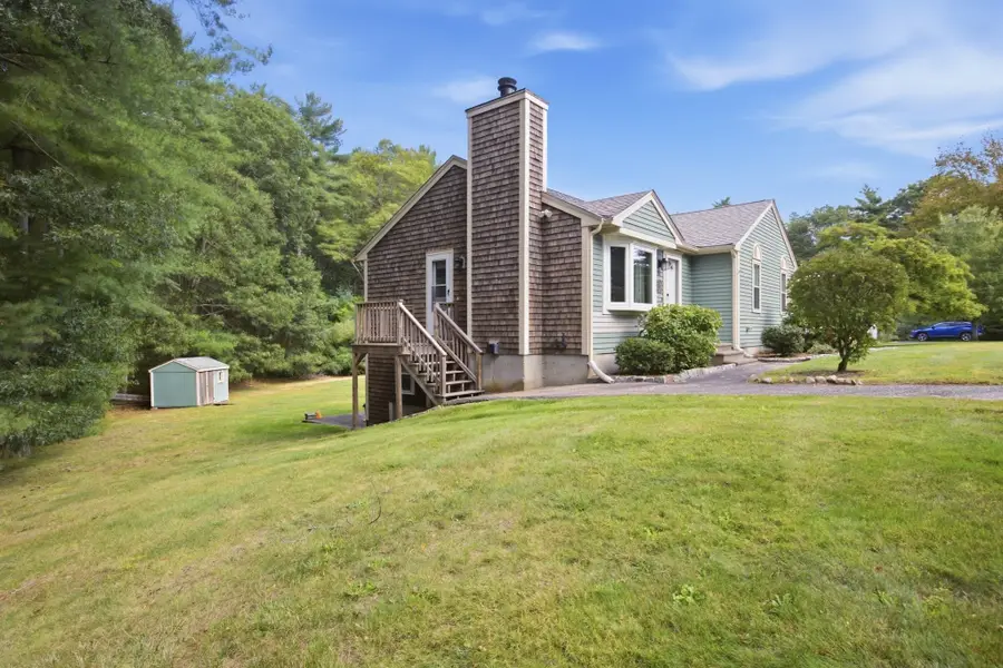307 Elm St, Kingston, MA 02364 - #3