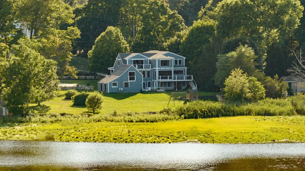 392 S Main St, Cohasset, MA 02025 - #1