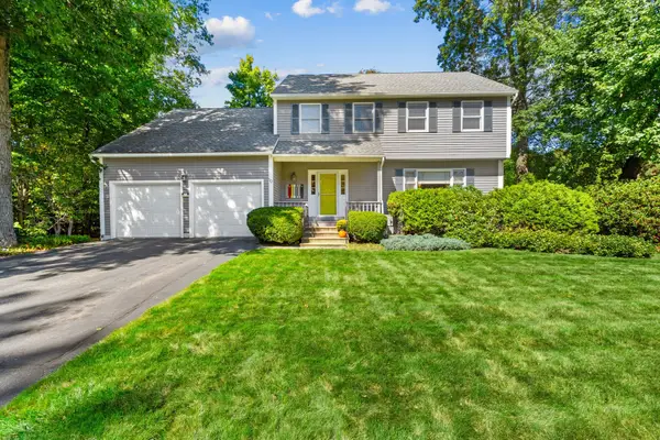 10 Trevor Ln, Worcester, MA 01605